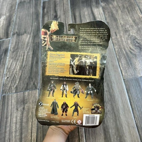 Pirates of the Caribbean Dead Man's Chest Elizabeth Swann Action Figure - Picture 2 of 2